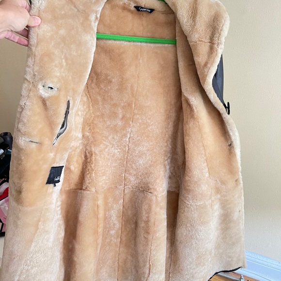 Shearling fur coat - Picture 6 of 8